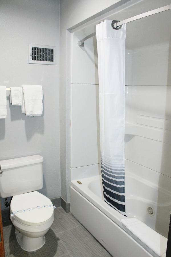 Greenlight Inn & Suites St James Saint James Zewnętrze zdjęcie