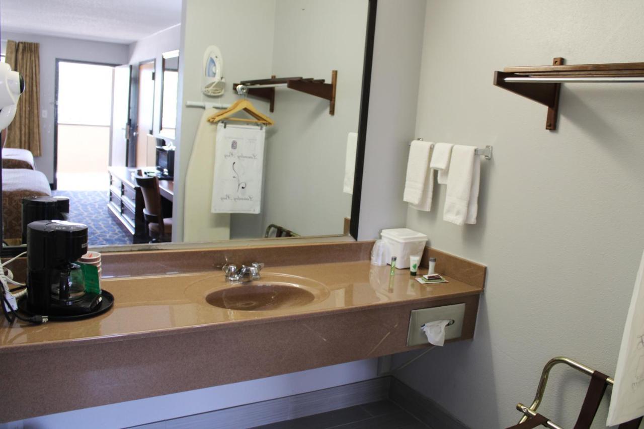 Greenlight Inn & Suites St James Saint James Zewnętrze zdjęcie